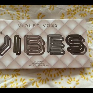 Violet Voss Cool Vibes matte eye shadow palette. Never used.